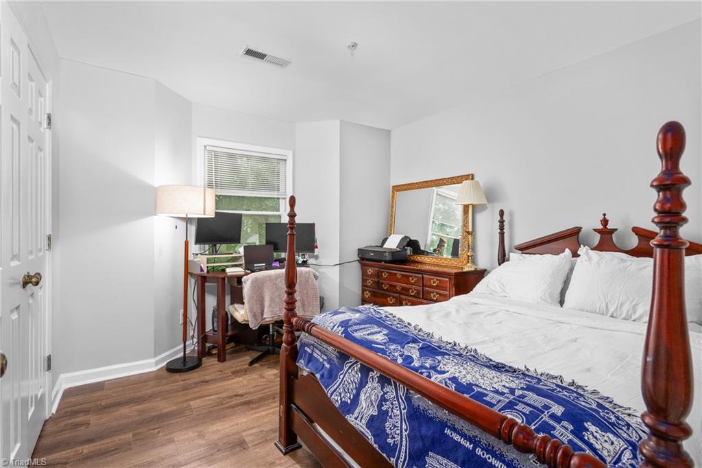 5934 W Friendly Avenue #F, Greensboro, North Carolina image 11