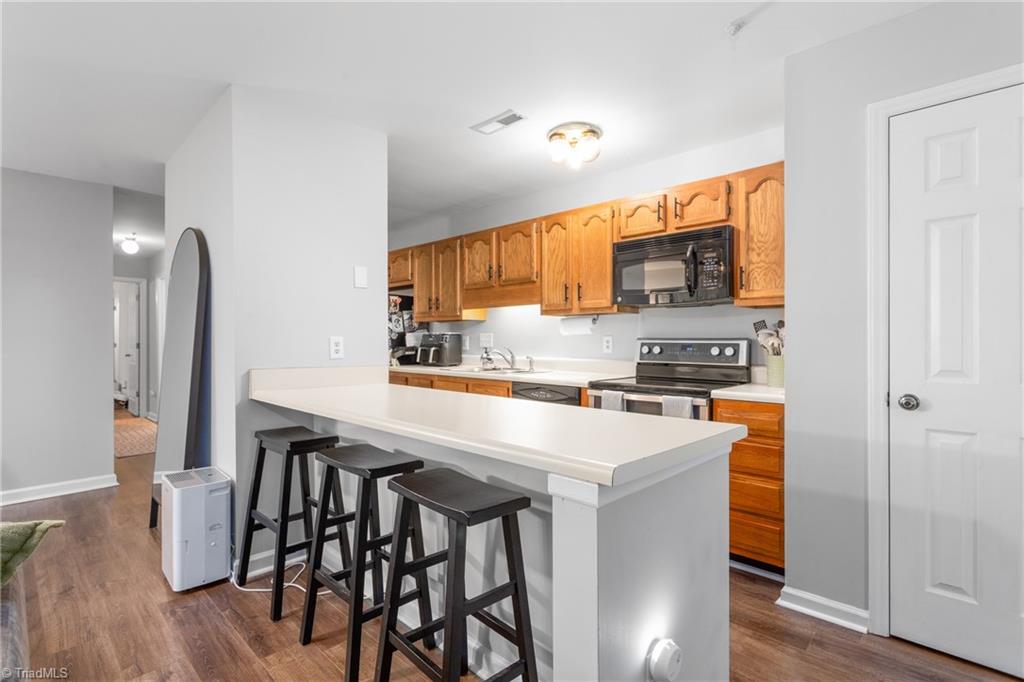 5934 W Friendly Avenue #F, Greensboro, North Carolina image 5