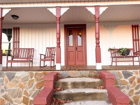 A home in Pilot Mountain