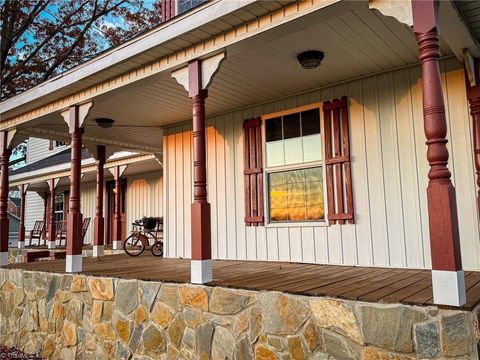 A home in Pilot Mountain