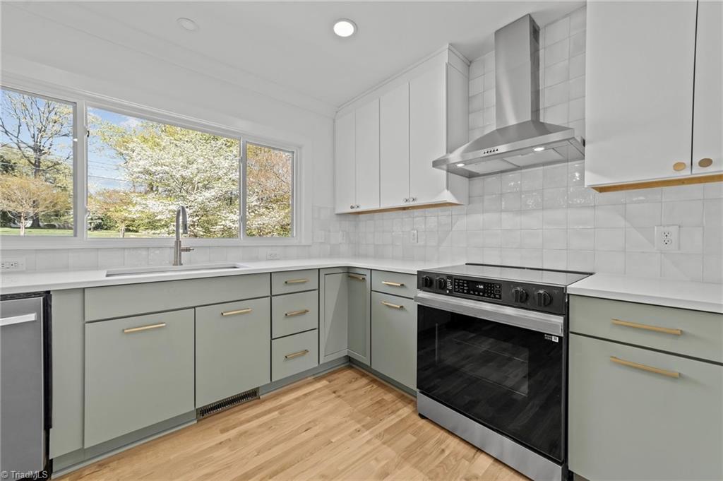 3807 W Friendly Avenue, Greensboro, North Carolina image 6