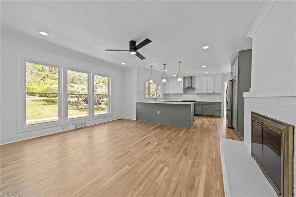 3807 W Friendly Avenue, Greensboro, North Carolina image 4