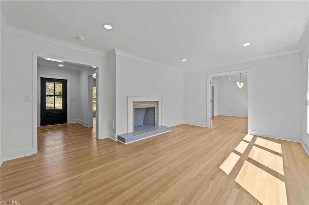 3807 W Friendly Avenue, Greensboro, North Carolina image 10