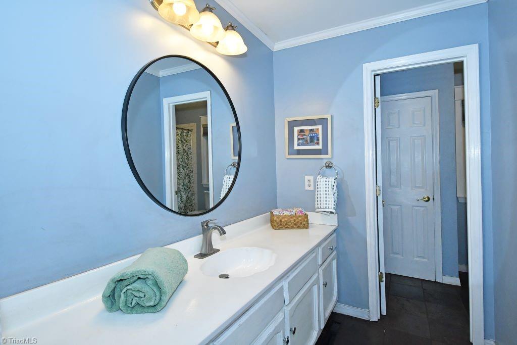 401 Havershire Drive, Jamestown, North Carolina image 16