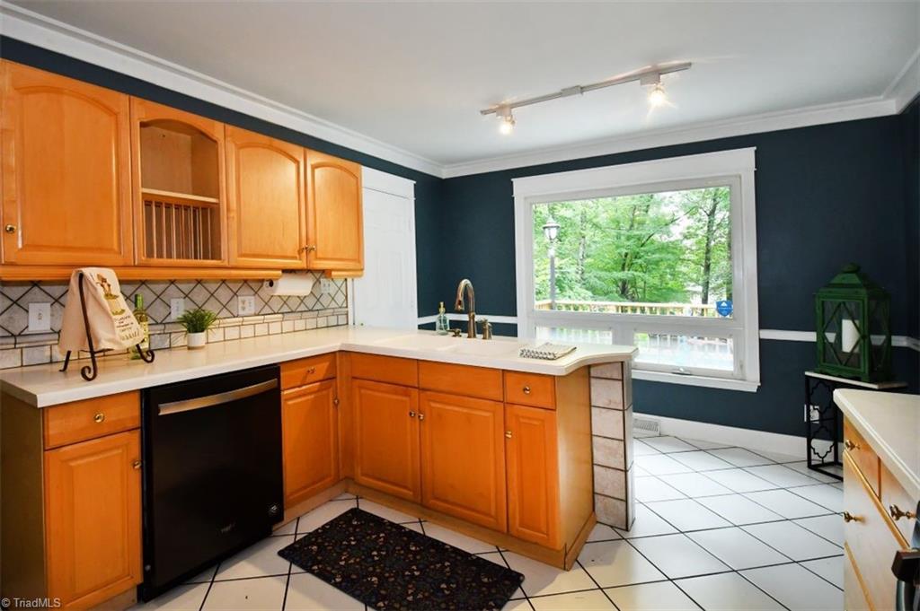 401 Havershire Drive, Jamestown, North Carolina image 11