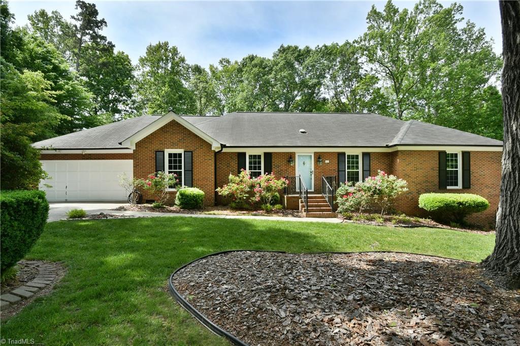 401 Havershire Drive, Jamestown, North Carolina image 2