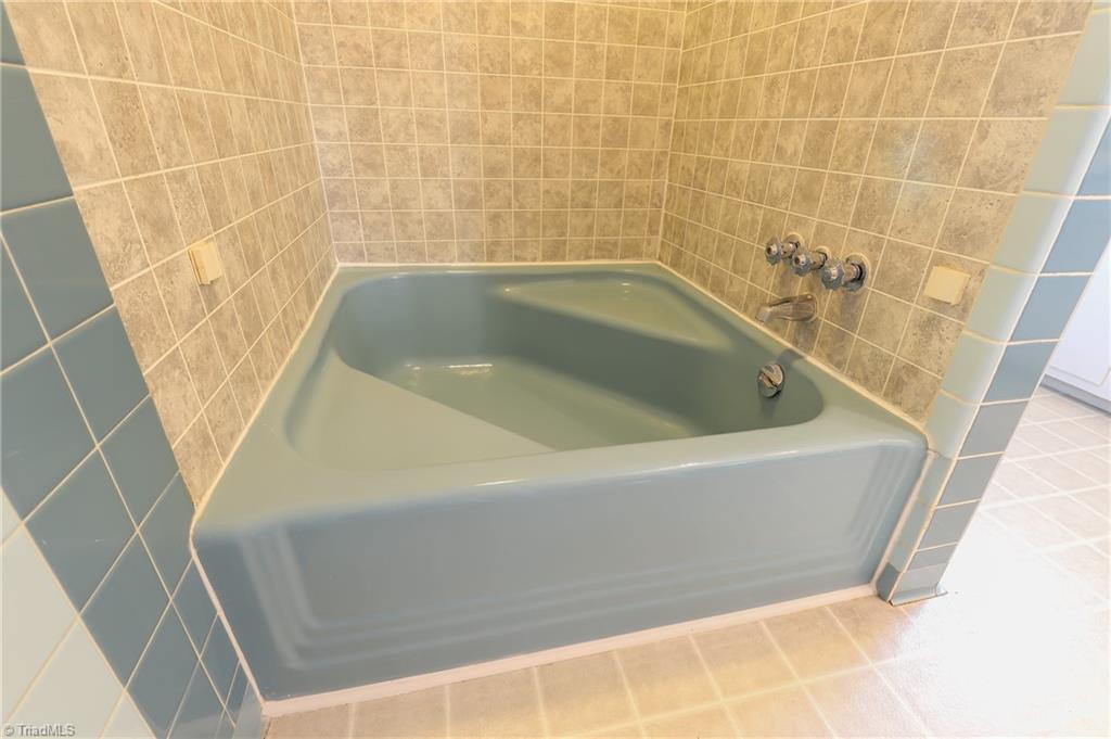 924 Lake Drive, Thomasville, North Carolina image 36