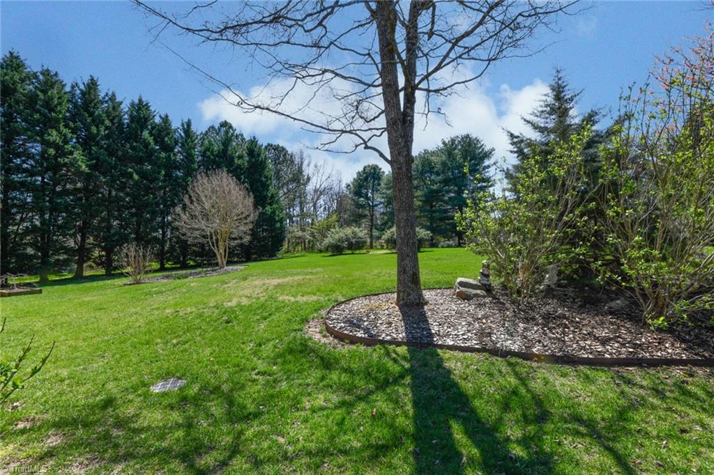 6005 Deer Park Circle, Greensboro, North Carolina image 40