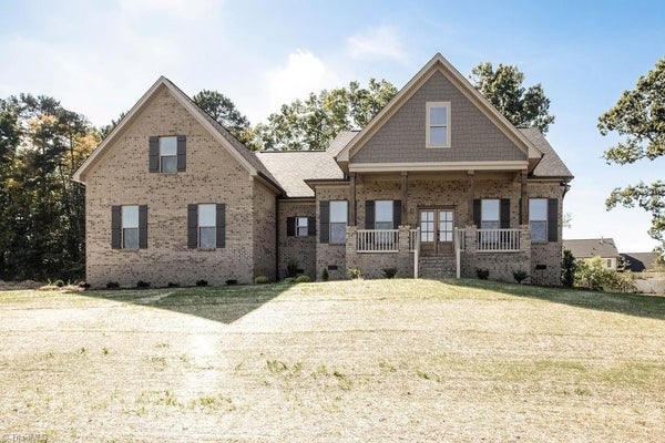 2918 REGINAS WAY, RANDLEMAN, NC 27317 - Image 4a003db44dc51113f28db3c2f0d238b5/1248483874