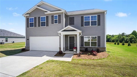Homes For Sale - 203 Alamos Avenue<br/> Lexington, NC 27295