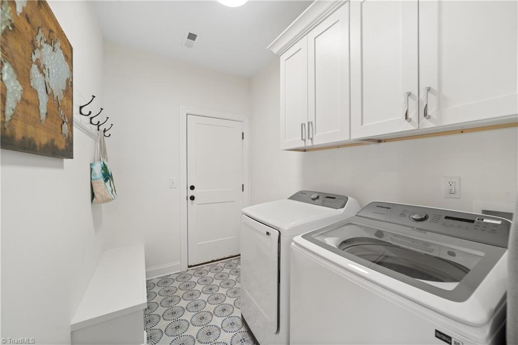 Lewisville, North Carolina 27023, United States, 4 Bedrooms Bedrooms, ,4 BathroomsBathrooms,Residential,Active,192123