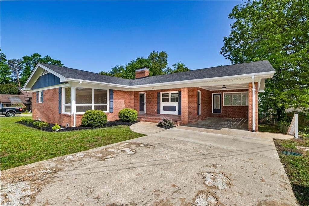 Photo of 912 Hilltop Boulevard, Reidsville, NC 27320 (MLS # 1217939)