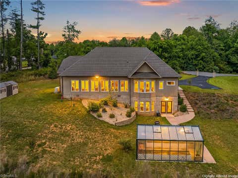 Homes For Sale - 153 Woodridge Drive<br/> Mount Airy, NC 27030