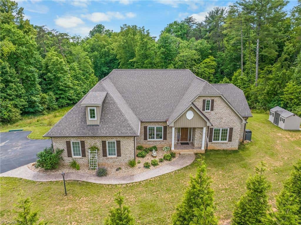 Photo of 153 Woodridge Drive, Mount Airy, NC 27030 (MLS # 1222785)