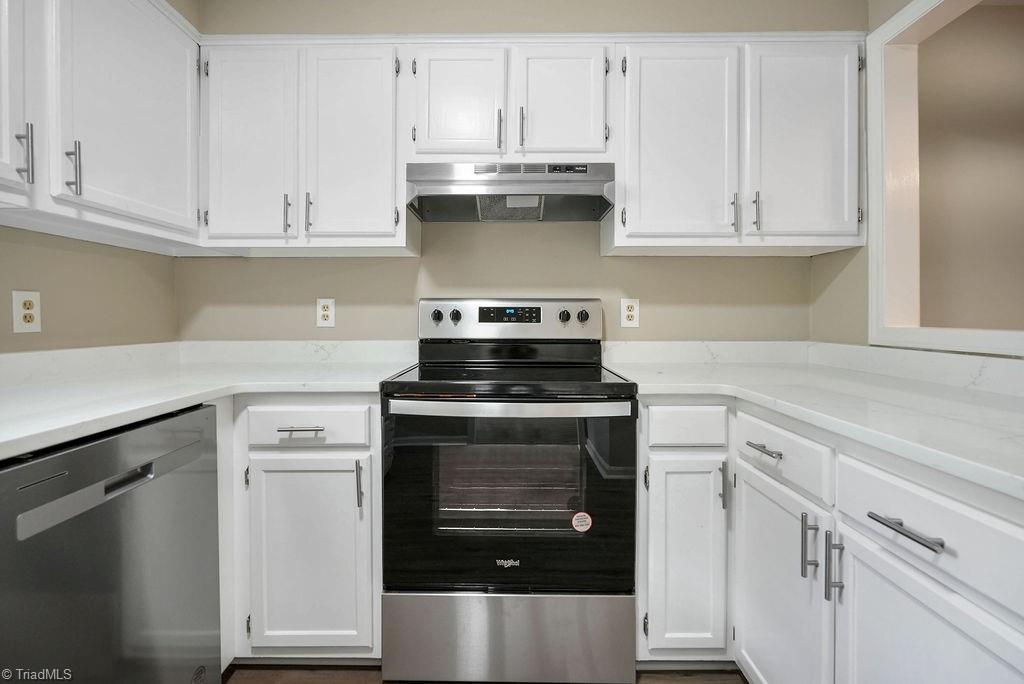 Photo 3 of 17 of 2692 Windy Crossing townhome