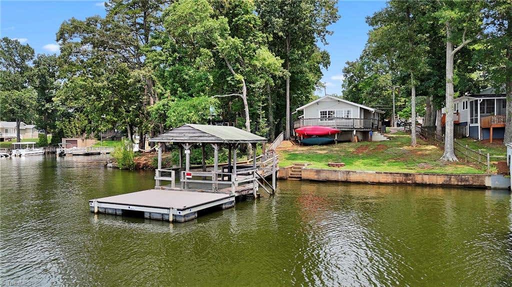 Photo of 191 Shoreline Drive, Lexington, NC 27292 (MLS # 1229636)