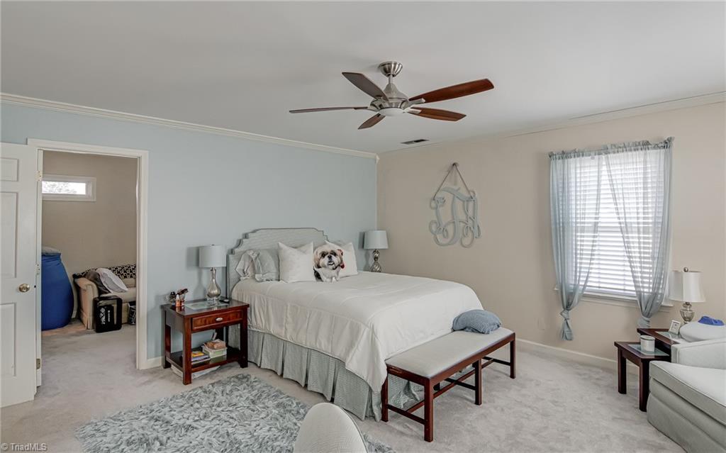 Winston-Salem, North Carolina 27106, United States, 4 Bedrooms Bedrooms, ,5 BathroomsBathrooms,Residential,Pending,90537