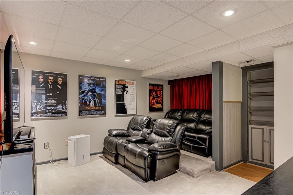 Winston-Salem, North Carolina 27106, United States, 4 Bedrooms Bedrooms, ,5 BathroomsBathrooms,Residential,Pending,90537