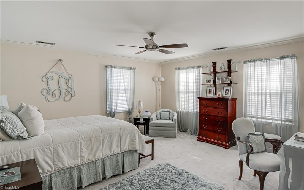 Winston-Salem, North Carolina 27106, United States, 4 Bedrooms Bedrooms, ,5 BathroomsBathrooms,Residential,Pending,90537