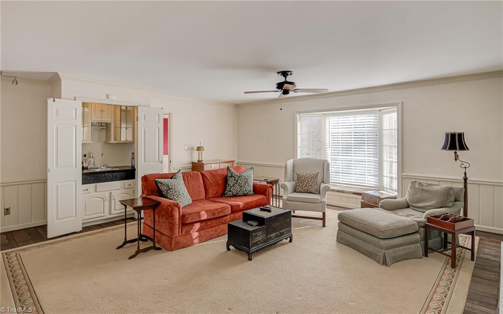 Winston-Salem, North Carolina 27106, United States, 4 Bedrooms Bedrooms, ,5 BathroomsBathrooms,Residential,Pending,90537