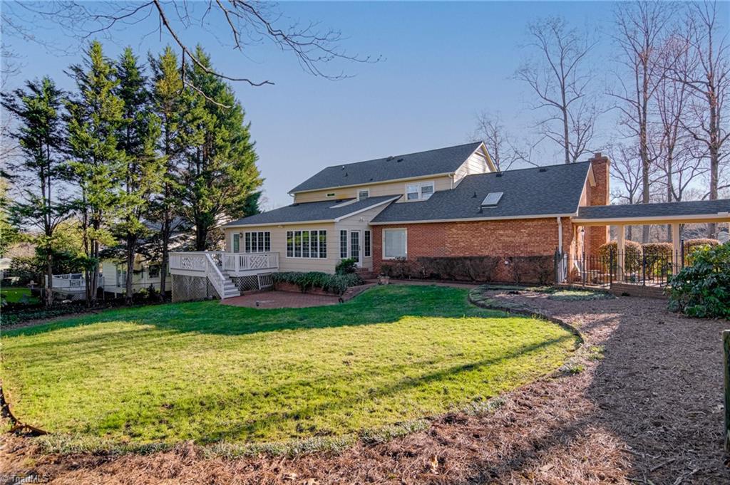 Winston-Salem, North Carolina 27106, United States, 4 Bedrooms Bedrooms, ,5 BathroomsBathrooms,Residential,Pending,90537