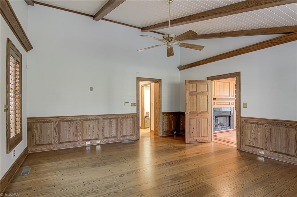 Winston-Salem, North Carolina 27106, United States, 4 Bedrooms Bedrooms, ,5 BathroomsBathrooms,Residential,Pending,90537