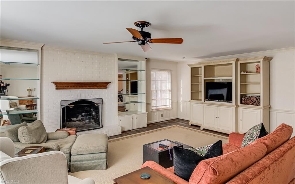 Winston-Salem, North Carolina 27106, United States, 4 Bedrooms Bedrooms, ,5 BathroomsBathrooms,Residential,Pending,90537