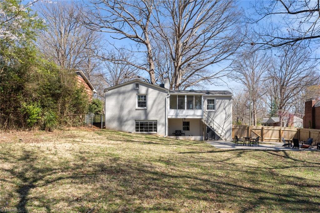 Winston-Salem, North Carolina 27103, United States, 3 Bedrooms Bedrooms, ,2 BathroomsBathrooms,Residential,Active,92837