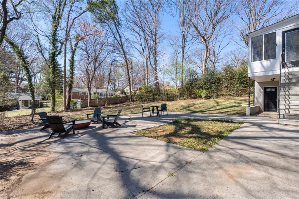 Winston-Salem, North Carolina 27103, United States, 3 Bedrooms Bedrooms, ,2 BathroomsBathrooms,Residential,Active,92837