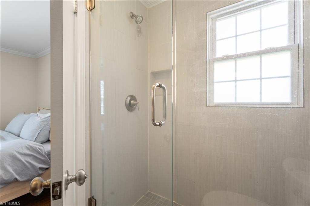 Winston-Salem, North Carolina 27103, United States, 3 Bedrooms Bedrooms, ,2 BathroomsBathrooms,Residential,Active,92837