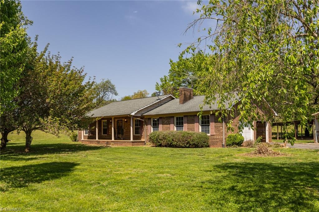 123 Hilltop Drive, Wilkesboro, North Carolina image 2