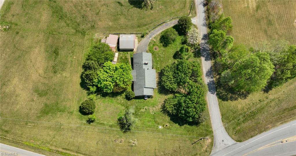 123 Hilltop Drive, Wilkesboro, North Carolina image 24