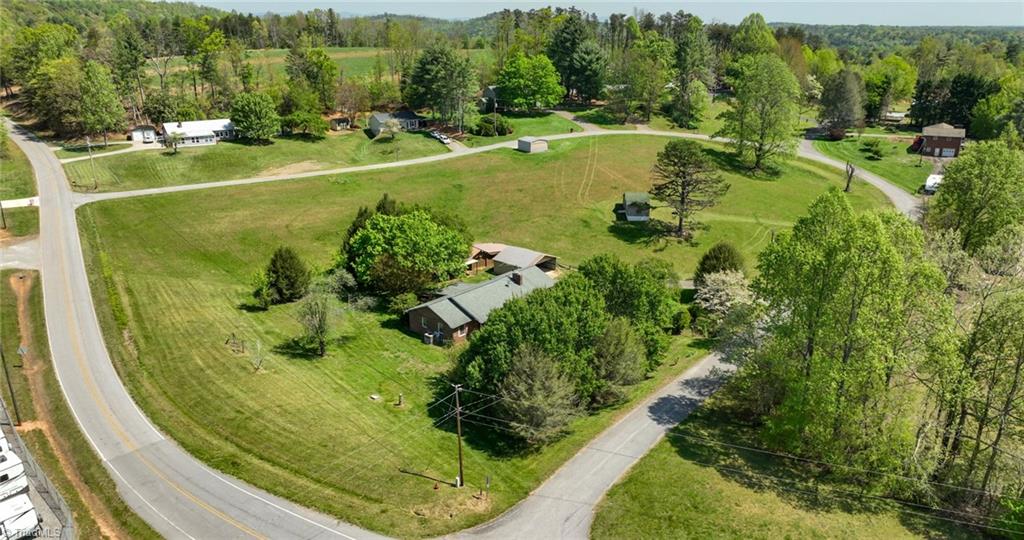 123 Hilltop Drive, Wilkesboro, North Carolina image 23
