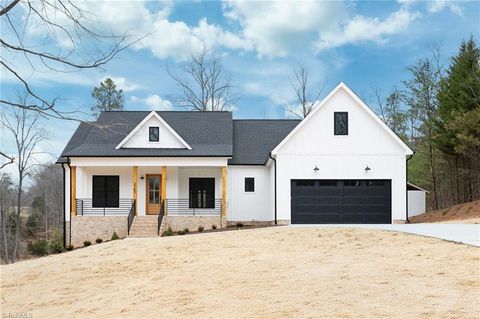 A home in Yadkinville