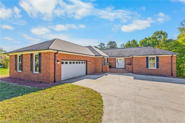 620 ACADEMY ST, RURAL HALL, NC 27045 - Image 4aa5b7d4d41d7f69b82cf5205f64b087/1544254096