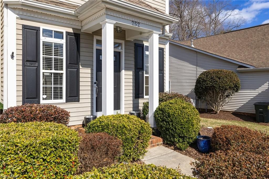 Photo of 252 Brooks Landing Drive, Winston-Salem, NC 27106 (MLS # 1212864)