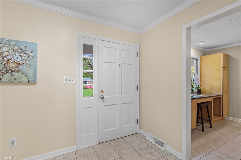 1416 Wales Drive, High Point, North Carolina image 7