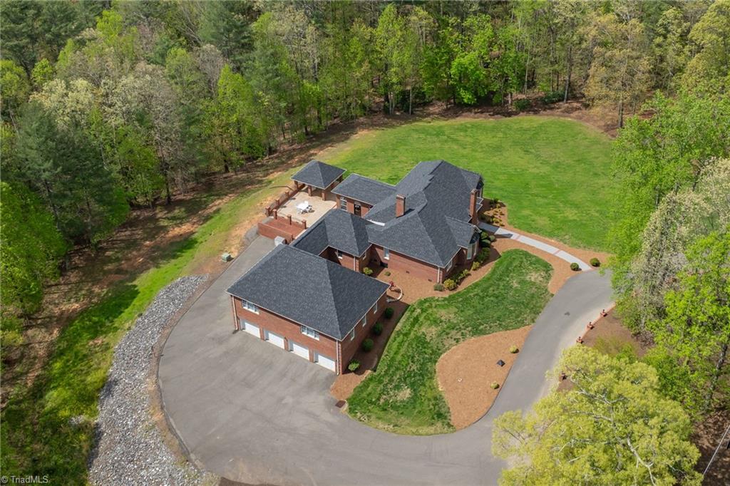 376 Lawrelyn Drive, Mount Airy, North Carolina image 33