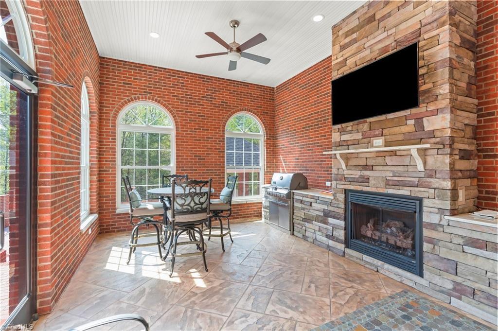 376 Lawrelyn Drive, Mount Airy, North Carolina image 28