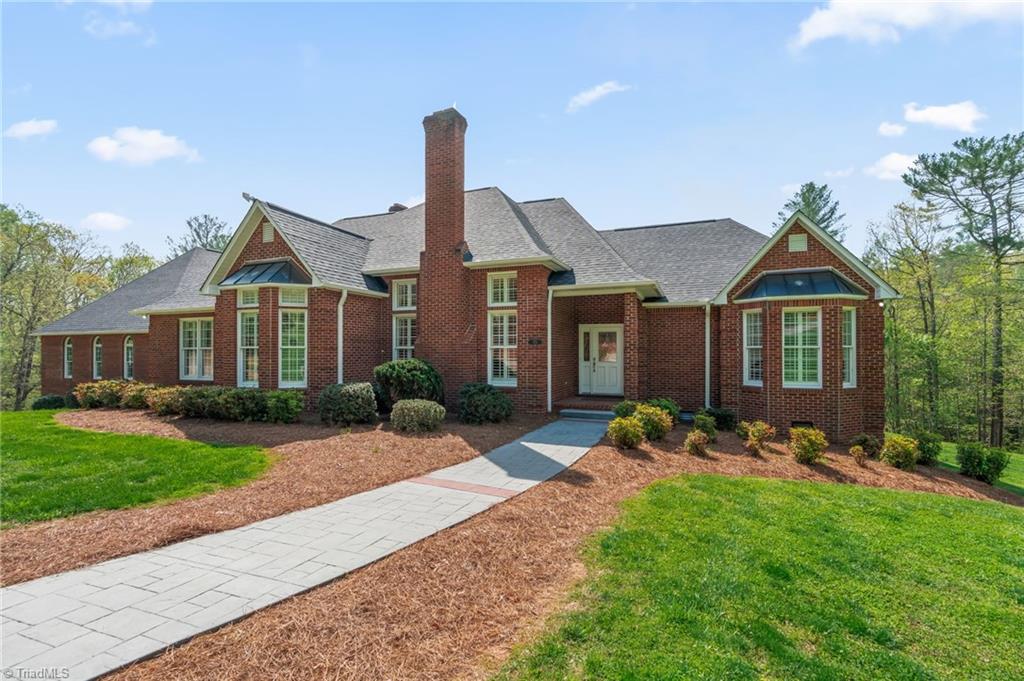 376 Lawrelyn Drive, Mount Airy, North Carolina image 2