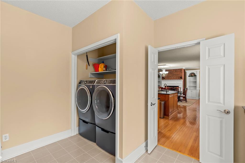 376 Lawrelyn Drive, Mount Airy, North Carolina image 11