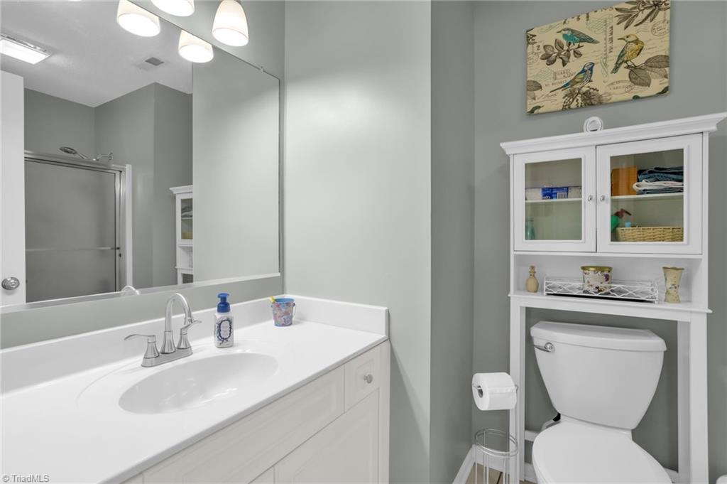 3014 Colony Drive, Jamestown, North Carolina image 23