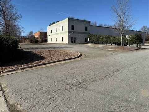 7302 Cessna Drive Greensboro NC 27409