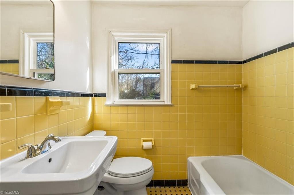 Greensboro, North Carolina 27403, United States, 3 Bedrooms Bedrooms, ,2 BathroomsBathrooms,Residential,Active,173698