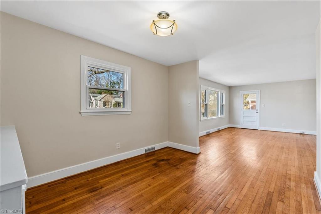 Greensboro, North Carolina 27403, United States, 3 Bedrooms Bedrooms, ,2 BathroomsBathrooms,Residential,Active,173698