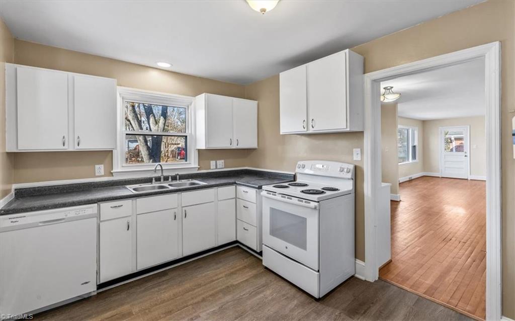 Greensboro, North Carolina 27403, United States, 3 Bedrooms Bedrooms, ,2 BathroomsBathrooms,Residential,Active,173698