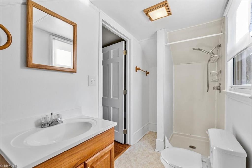 Greensboro, North Carolina 27403, United States, 3 Bedrooms Bedrooms, ,2 BathroomsBathrooms,Residential,Active,173698