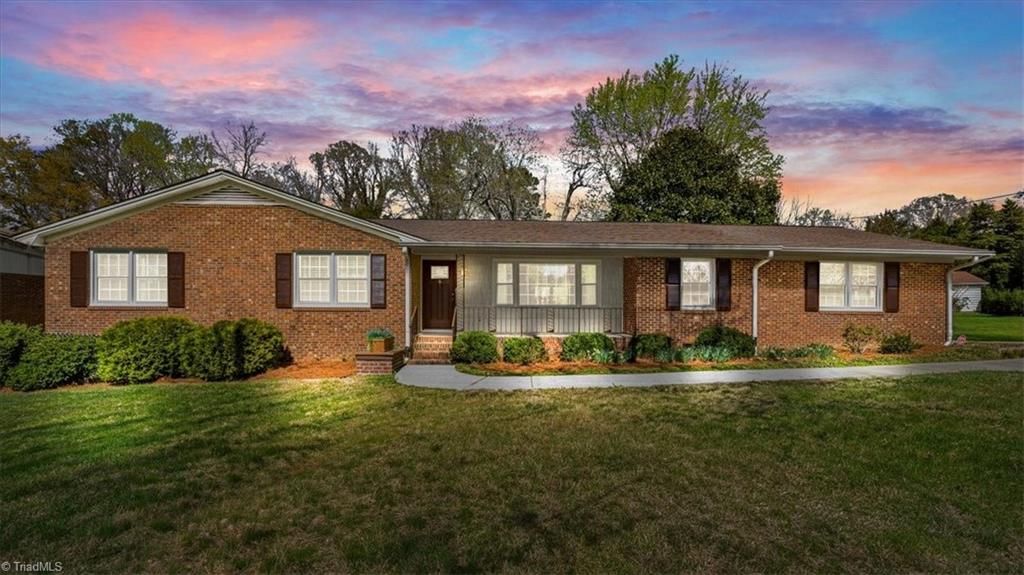 Photo of 220 Cedarwood Drive, Jamestown, NC 27282 (MLS # 1213580)