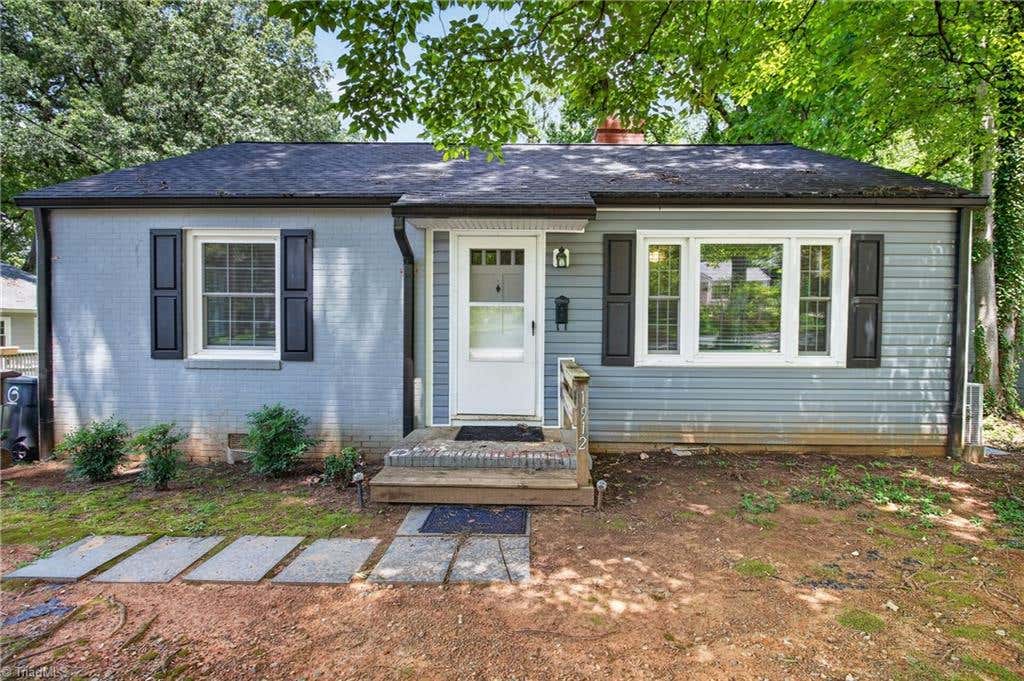 Photo of 1912 Colonial Avenue, Greensboro, NC 27408 (MLS # 1229916)