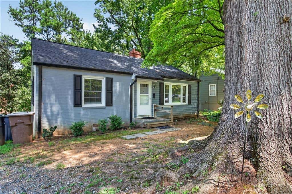 Photo of 1912 Colonial Avenue, Greensboro, NC 27408 (MLS # 1229916)
